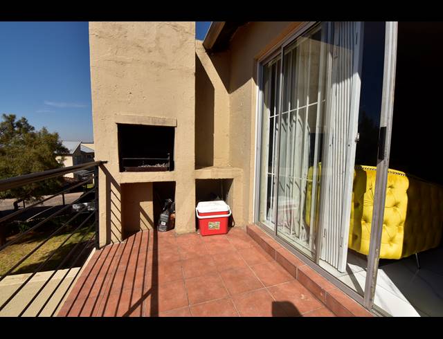 2 BEDROOM APARTMENT FOR SALE IN NORTHGATE